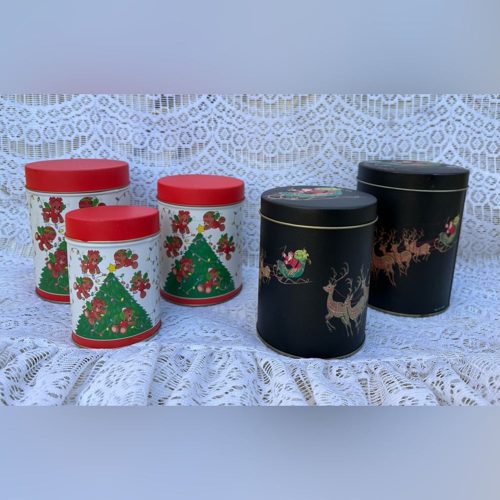 Nesting Christmas Tins 5